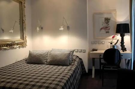 Andromeda Boutique - 44