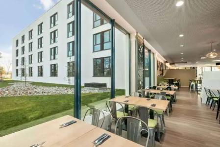 Super 8 by Wyndham Munich City North - 6