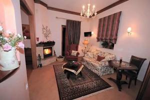 Margit Suites Hotel, Karpenision