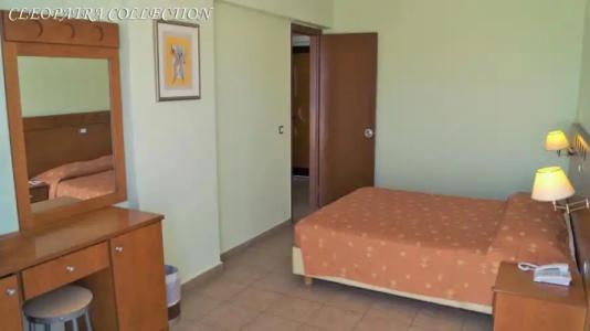 Cleopatra Superior - 33