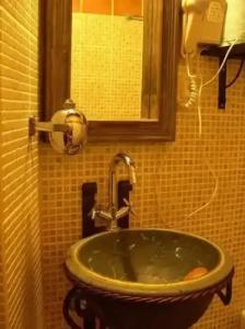 Mythos Guesthouse - 53