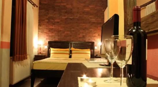 Mythos Guesthouse - 14