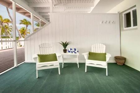 Coconut Palm Inn - 6