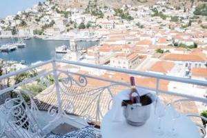 Hydra Hotel, Hydra