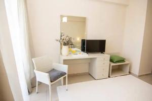 Eviana Beach Hotel, Eretria