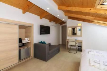 Iakinthos, Tsilivi Beach - 73