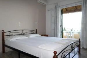 Rising Sun Apartments & Studios, Benitses