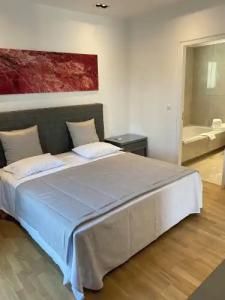 Theoxenia House - 102