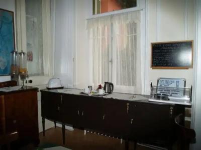Acropolis House - 2