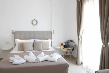 Thira's Dolphin - 31