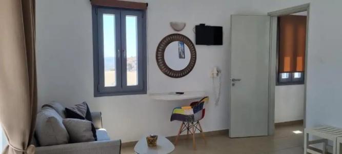 Thira's Dolphin - 114