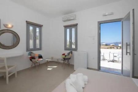 Thira's Dolphin - 122