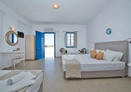 Thira's Dolphin - 78