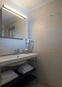 Karavia Lux Inn - 38