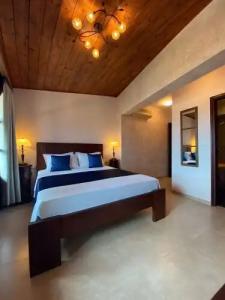 S.Nikolis' Historic Boutique - 68