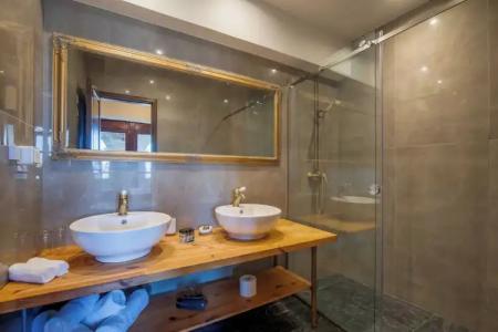 S.Nikolis' Historic Boutique - 100