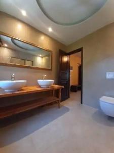 S.Nikolis' Historic Boutique - 116