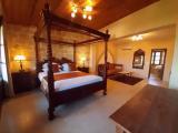 Suite with balcony