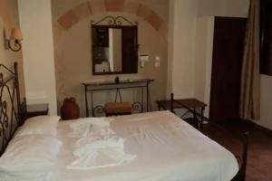 Paris Hotel, Rhodes Town