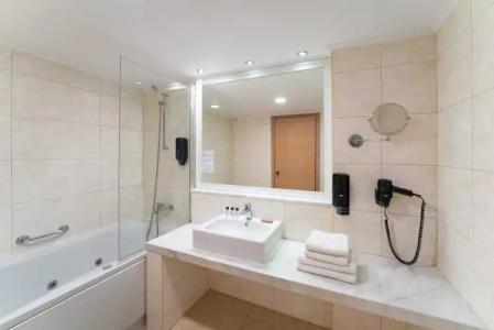 KRESTEN ROYAL Euphoria Resort - 9