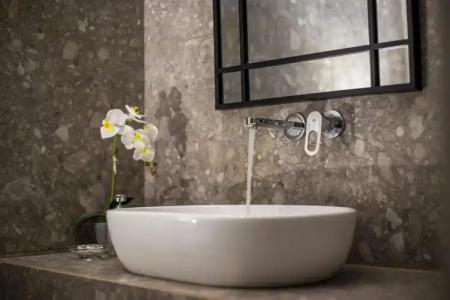 Dias Studios & Suites - 8