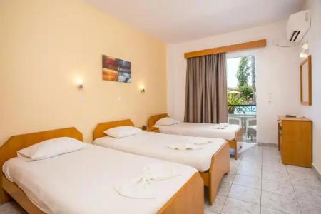 Dias Studios & Suites - 3