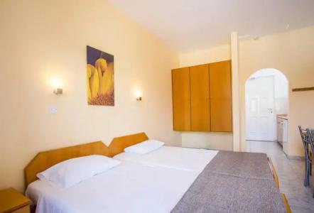 Dias Studios & Suites - 1