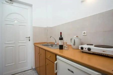 Dias Studios & Suites - 24