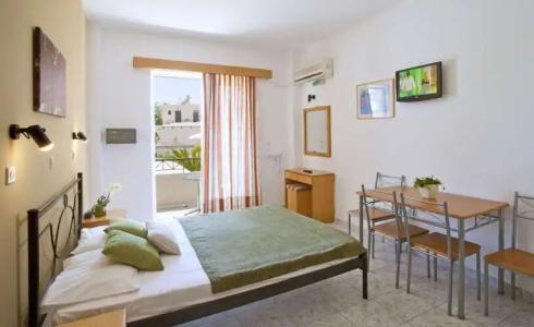 Dias Studios & Suites - 35