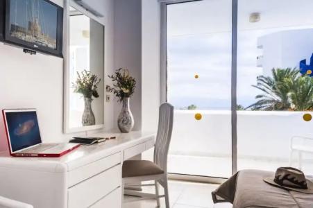 Epsilon Apartments - 39