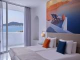 Apartment with partial sea view