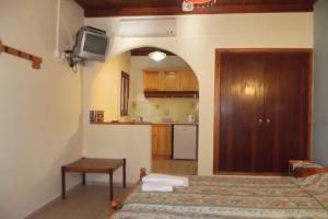Manganas Studios, Paleokastritsa