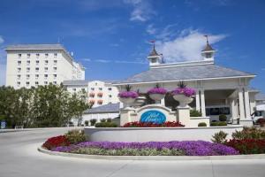 Cedar Point Hotel Breakers, Sandusky