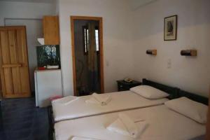 Siroco's Rooms And Studios, Parikia