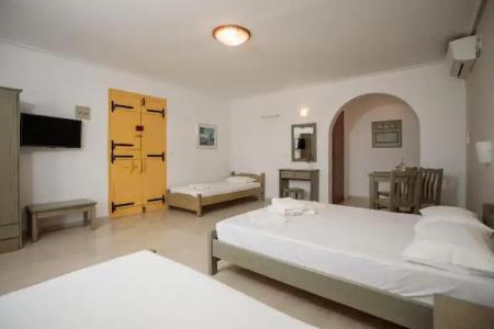 Proteas & Suites - 353