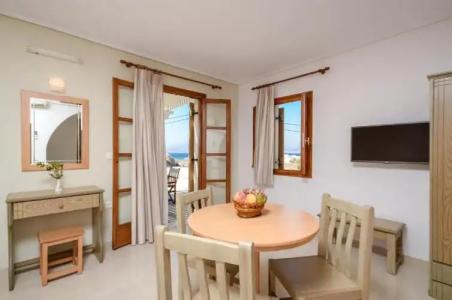 Proteas & Suites - 335