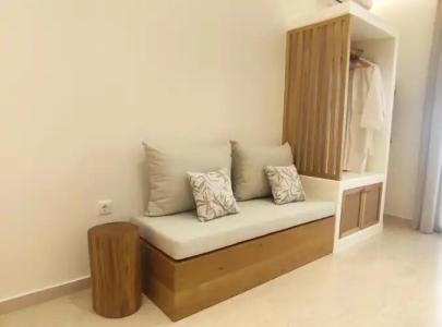 Proteas & Suites - 195