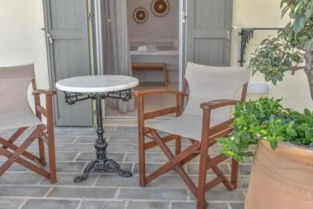 Proteas & Suites - 221