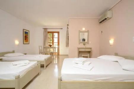 Proteas & Suites - 342