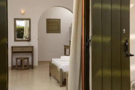 Proteas & Suites - 352