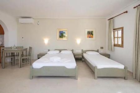 Proteas & Suites - 354