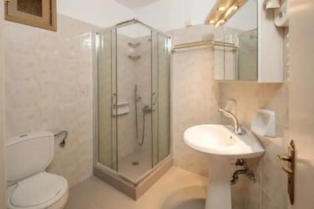 Proteas & Suites - 281