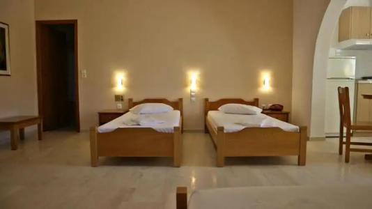 Proteas & Suites - 381