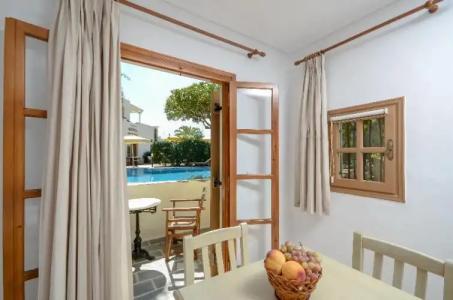 Proteas & Suites - 121