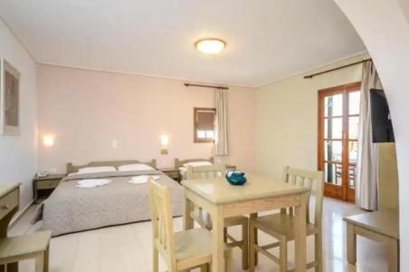 Proteas & Suites - 329