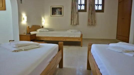 Proteas & Suites - 80