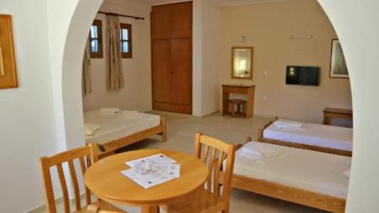 Proteas & Suites - 379