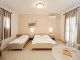 Standard Triple room with balcony