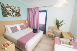 Hotel Sunshine, Kamari