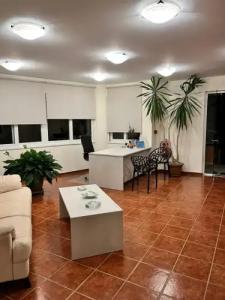 Iolkos Apartments - 12